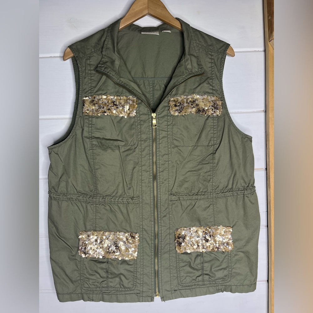 Chico’s size 3 (XL/16) Green Zipper Vest with Sequin pockets